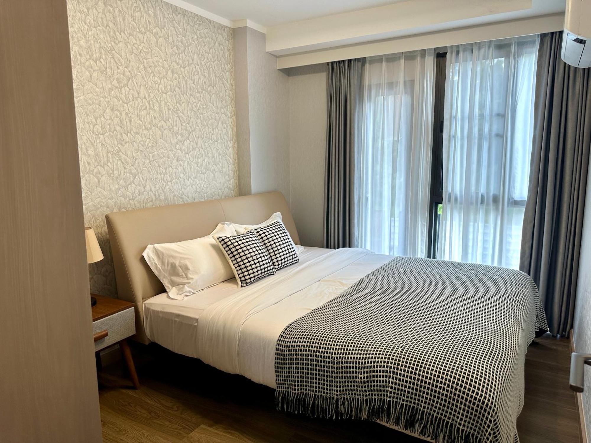 Near Festival- 5mims Walk- Infinity Pool & Comfort Room@the One * Chiang Mai