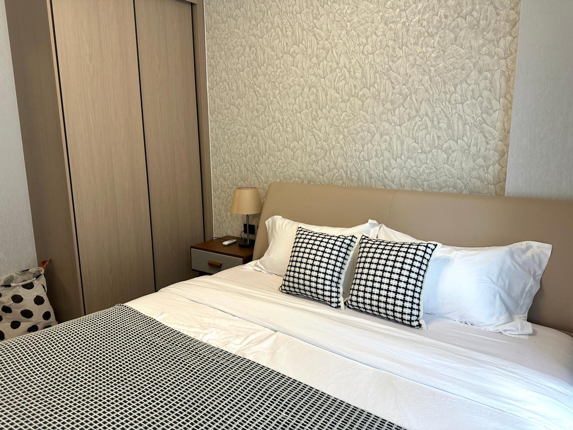 Apartment Near Festival- 5mims Walk- Infinity Pool & Comfort Room@the One