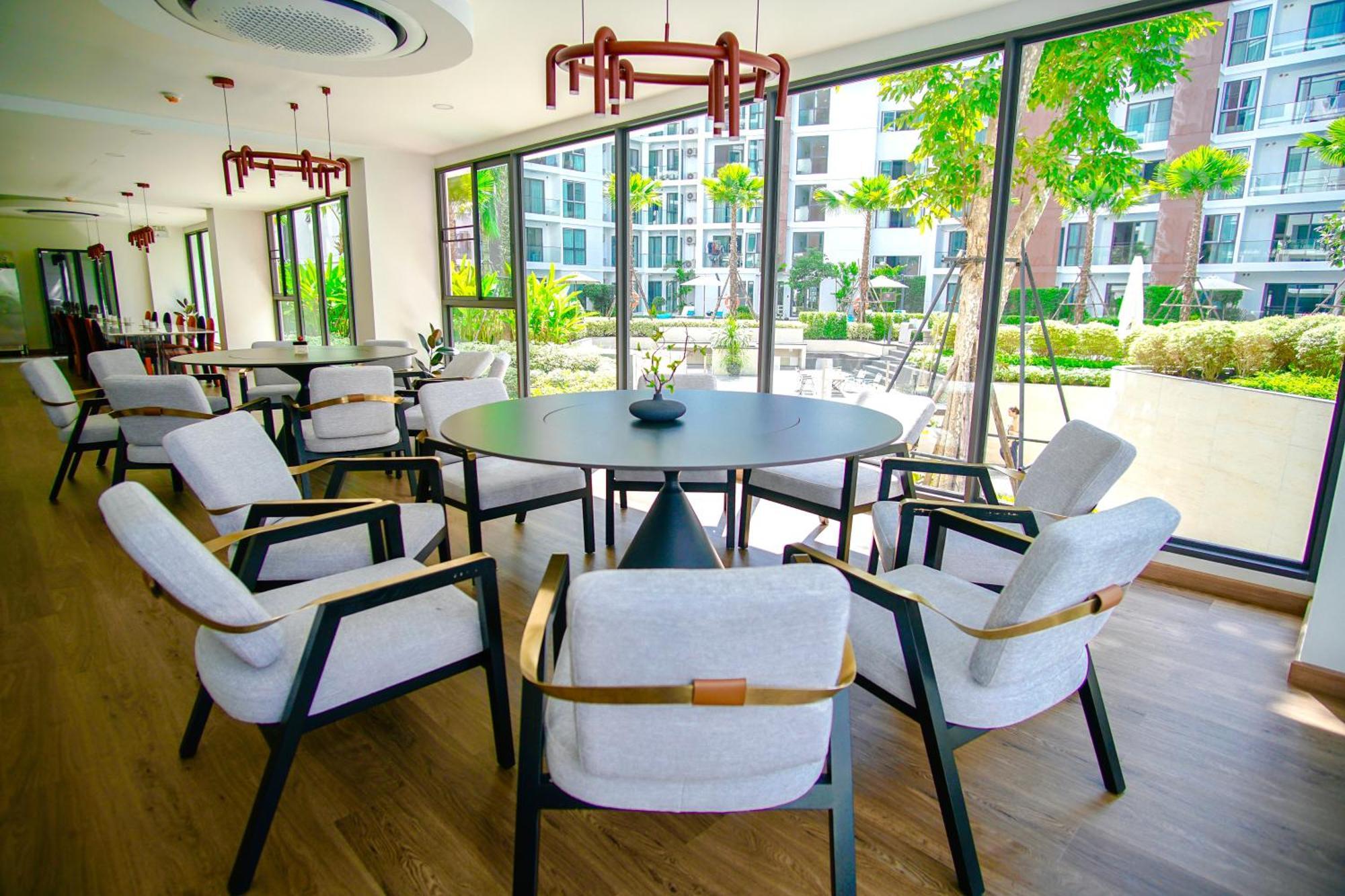 Apartment Near Festival- 5mims Walk- Infinity Pool & Comfort Room@the One Chiang Mai